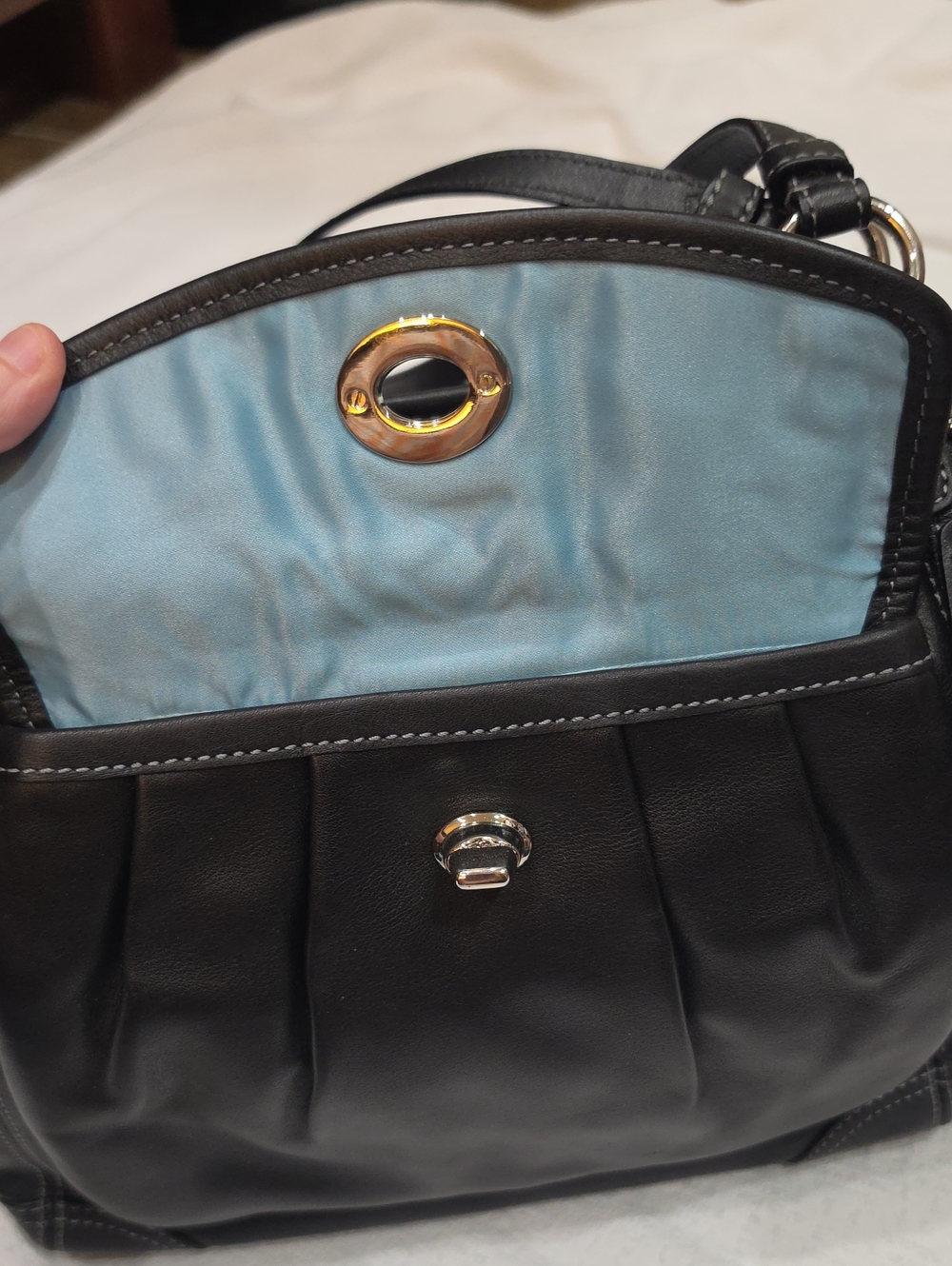 Authentic Coach Leah Tote Leather Bag - Picture 2 of 5